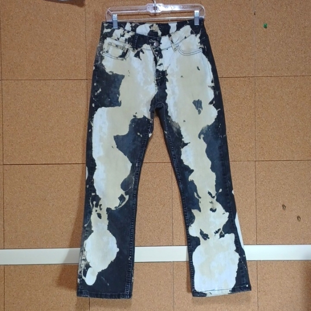 SLICK-BUD FASHIONS JEANS a 10p in a beautiful white washed design one of a kind